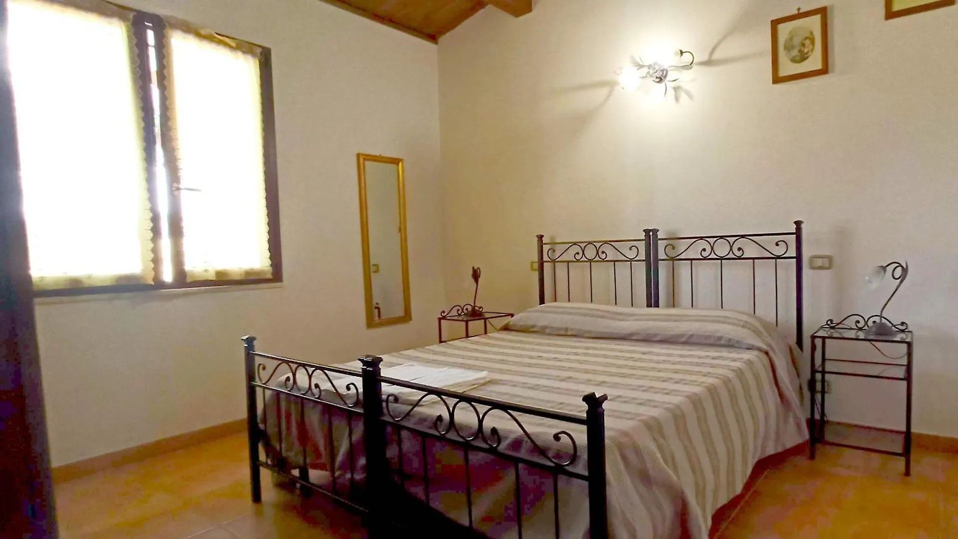 Agriturismo Il Sughereto - Appartamento Cattleya Podere Caminino